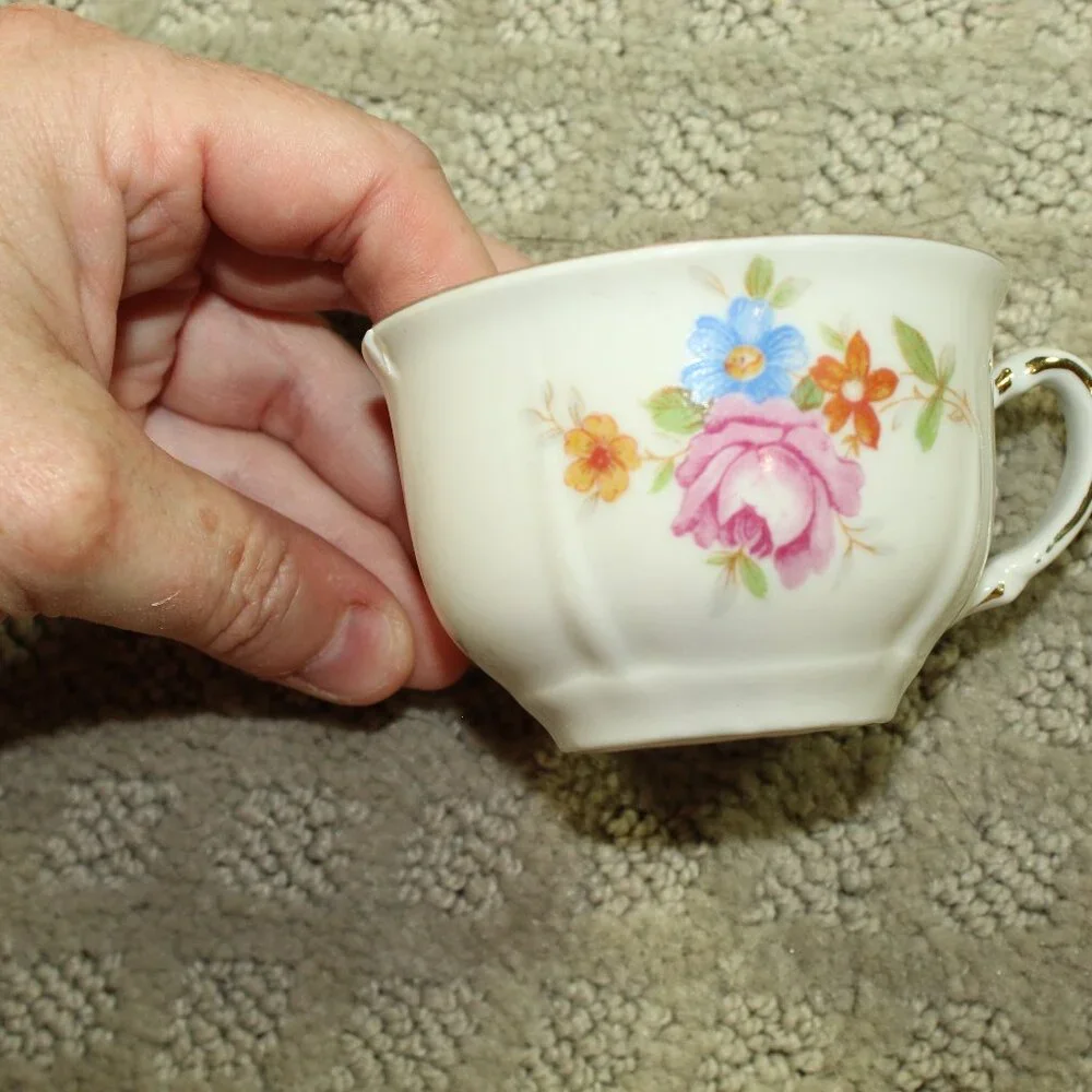 Set of 5 Antique GKC German US Zone Two Gold Trimmed Floral Cups/Saucers & Sugar